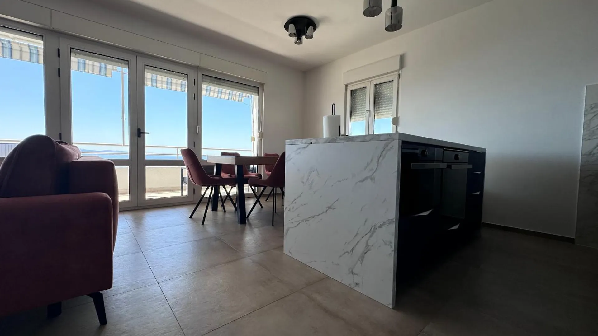 Chill Blue - Split Apartment