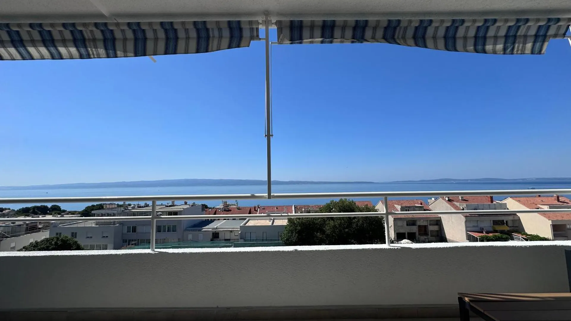 Chill Blue - Split Apartment